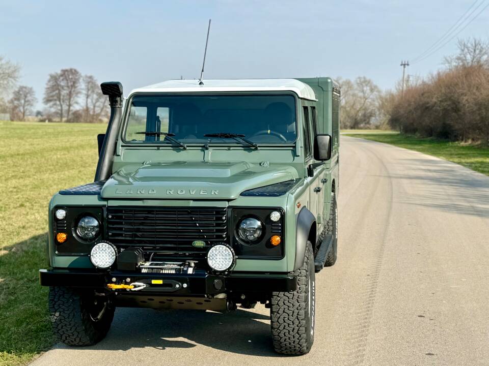 Image 11/56 of Land Rover Defender 130 Double Cab (2010)