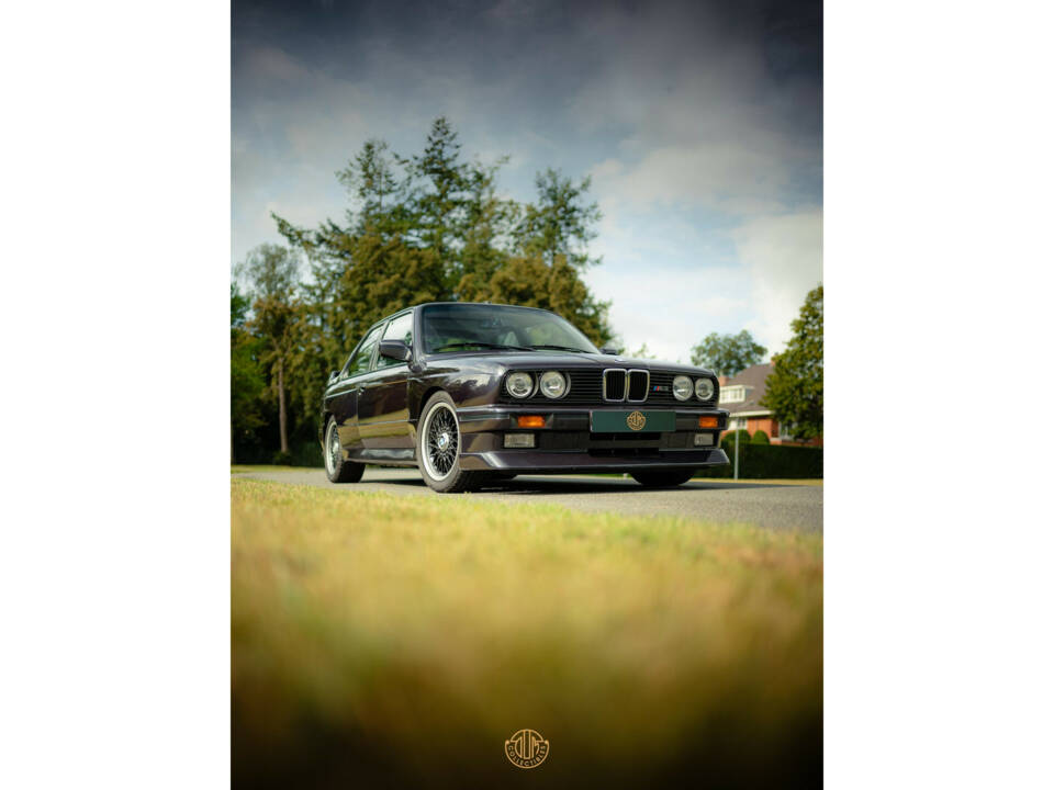 Image 30/50 of BMW M3 Cecotto (1990)