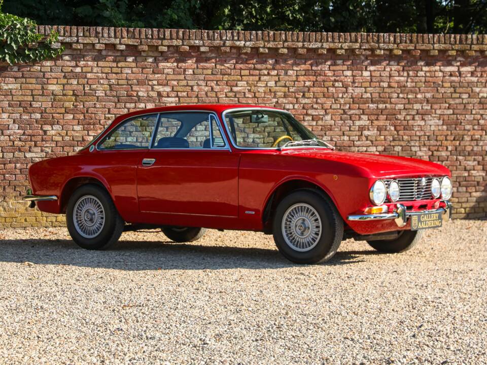 Imagen 43/50 de Alfa Romeo 2000 GT Veloce (1972)