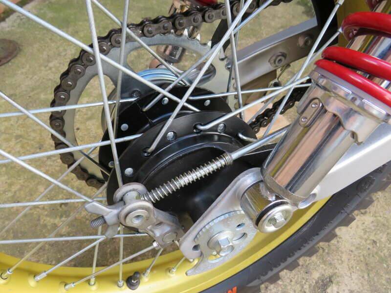 Bild 33/38 von Honda DUMMY (1983)