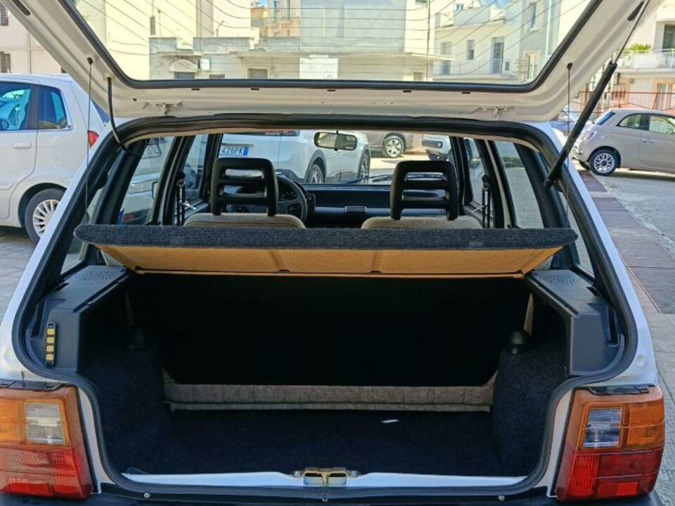 Image 28/48 of FIAT Uno 60 (1988)