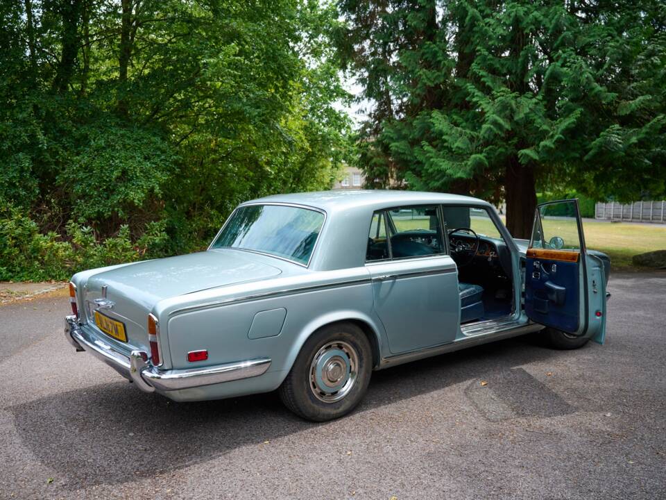 Image 41/46 of Rolls-Royce Silver Shadow I (1974)