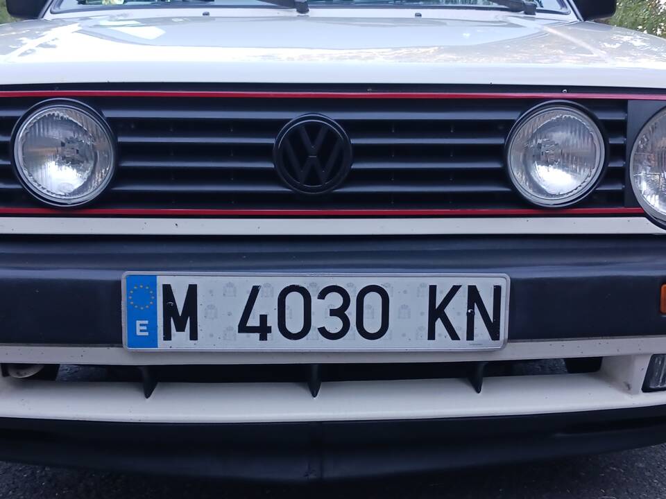 Bild 21/63 von Volkswagen Golf II GTi 1.8 (1989)