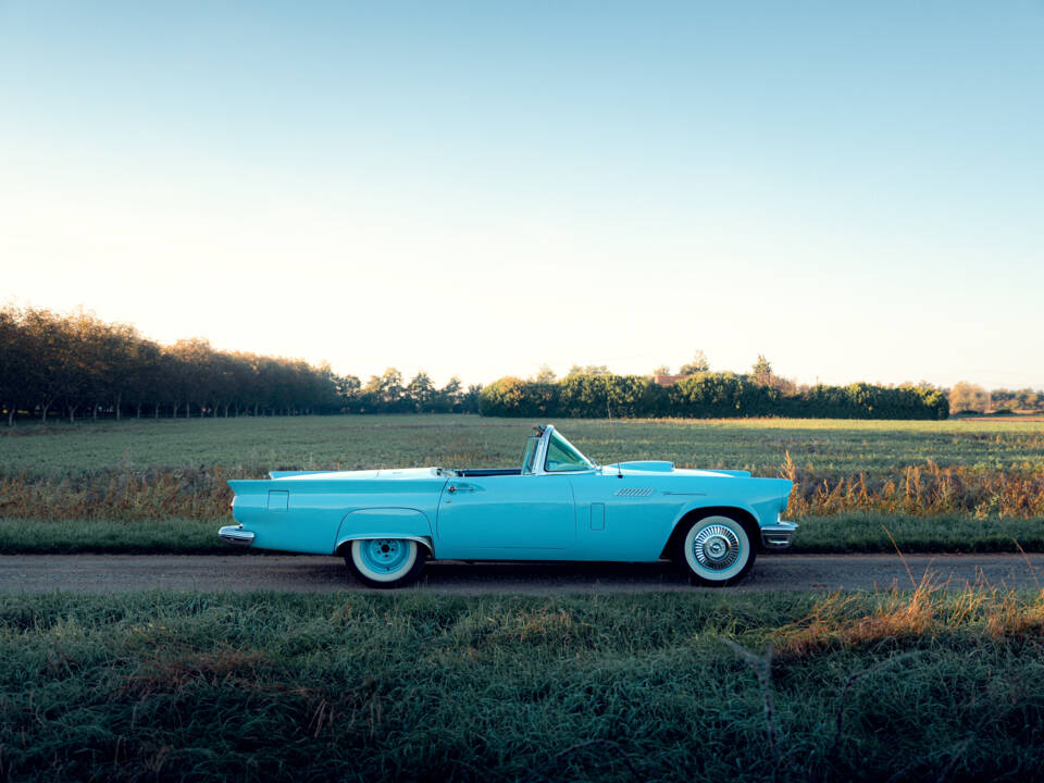 Bild 3/59 von Ford Thunderbird (1957)