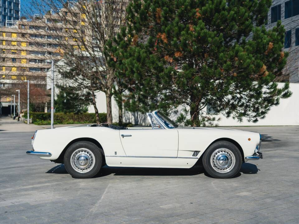 Image 4/10 of Maserati 3500 GT Spyder Vignale (1961)