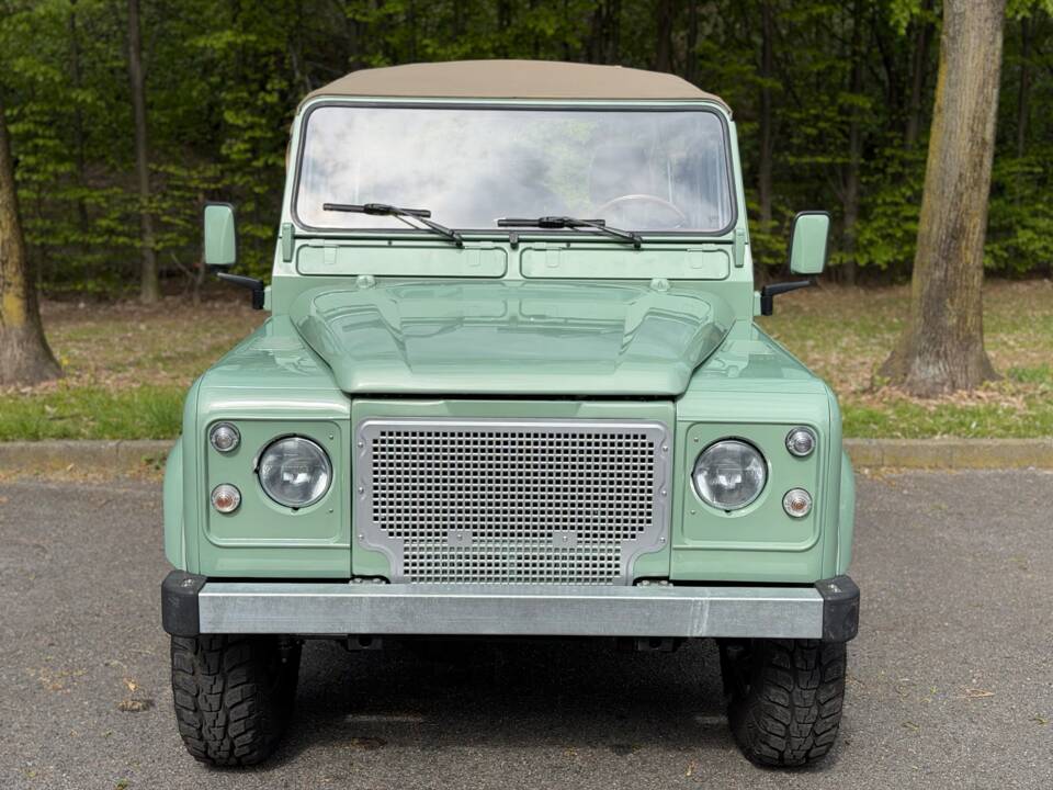 Imagen 10/74 de Land Rover Defender 90 (1998)