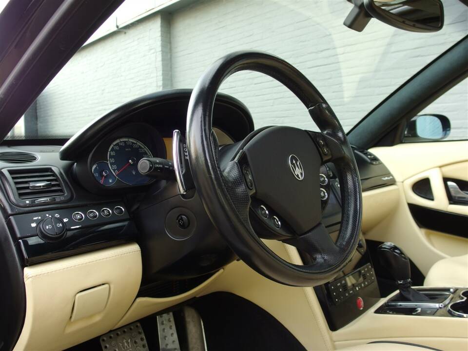 Immagine 55/100 di Maserati Quattroporte 4.2 (2007)
