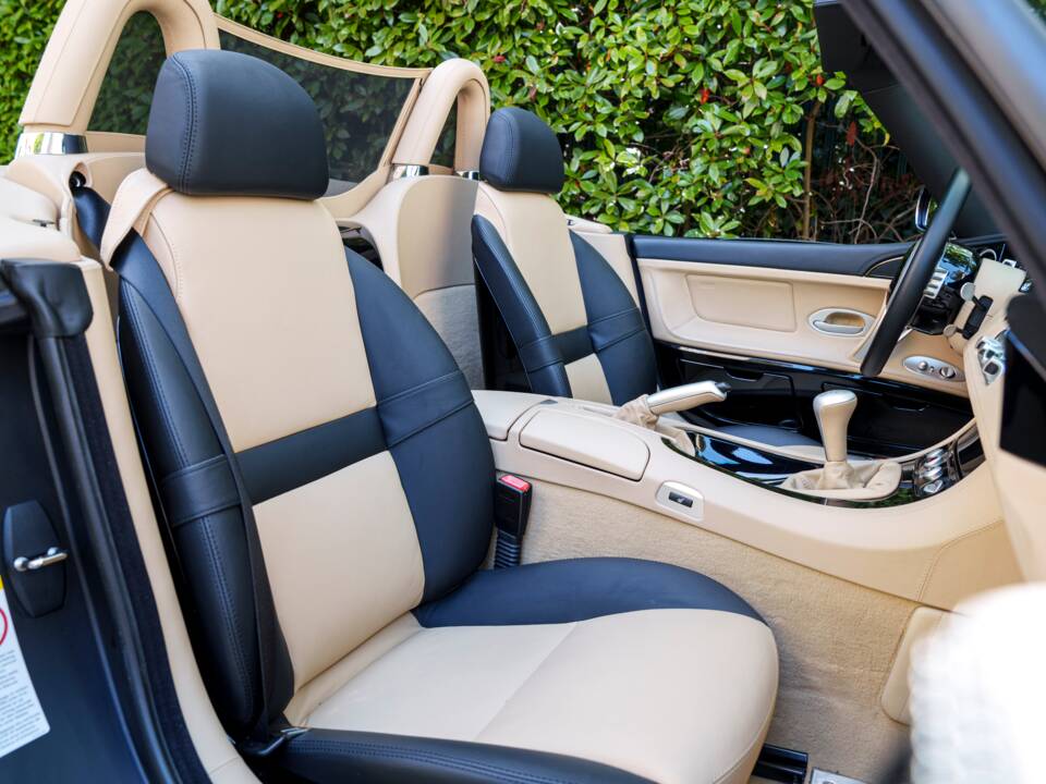 Image 26/30 of BMW Z8 (2003)