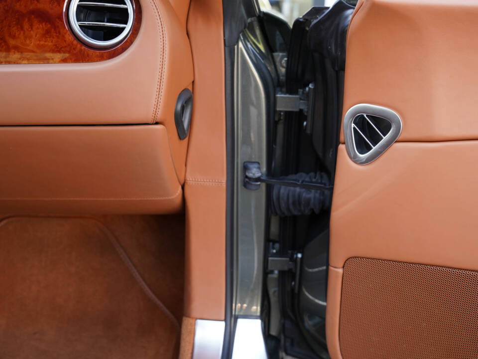 Afbeelding 45/50 van Bentley Continental GT (2005)