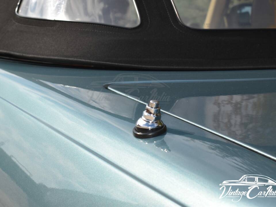 Image 39/75 de Mercedes-Benz 560 SL (1986)