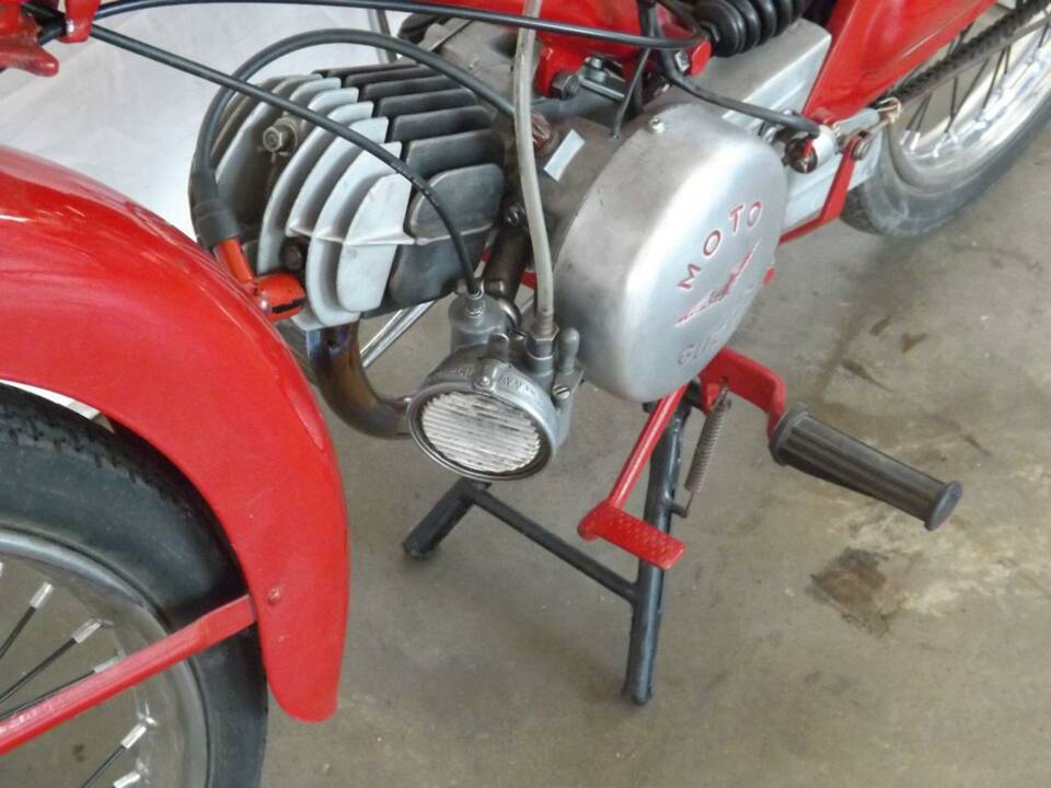 Image 38/44 of Moto Guzzi Cardellino 75 (1957)