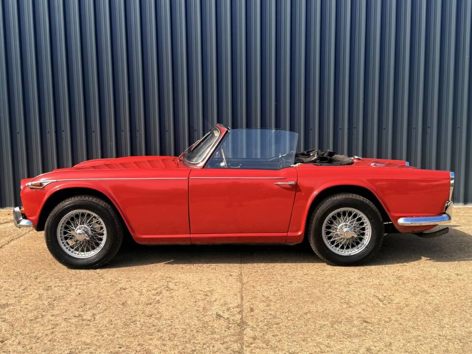 Imagen 2/19 de Triumph TR 4A IRS (1967)