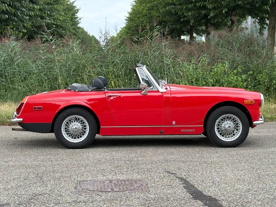 Image 3/21 of MG Midget GAN5 (1974)