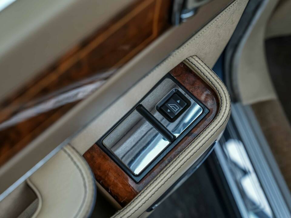 Immagine 52/55 di Jaguar XJ 40 (XJ-R) (1990)
