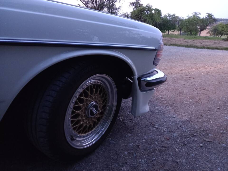 Image 13/15 of Mercedes-Benz 230 CE (1980)