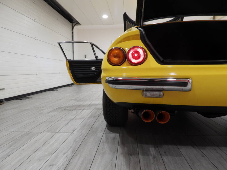 Bild 10/15 von Ferrari 365 GTB&#x2F;4 Daytona (1974)