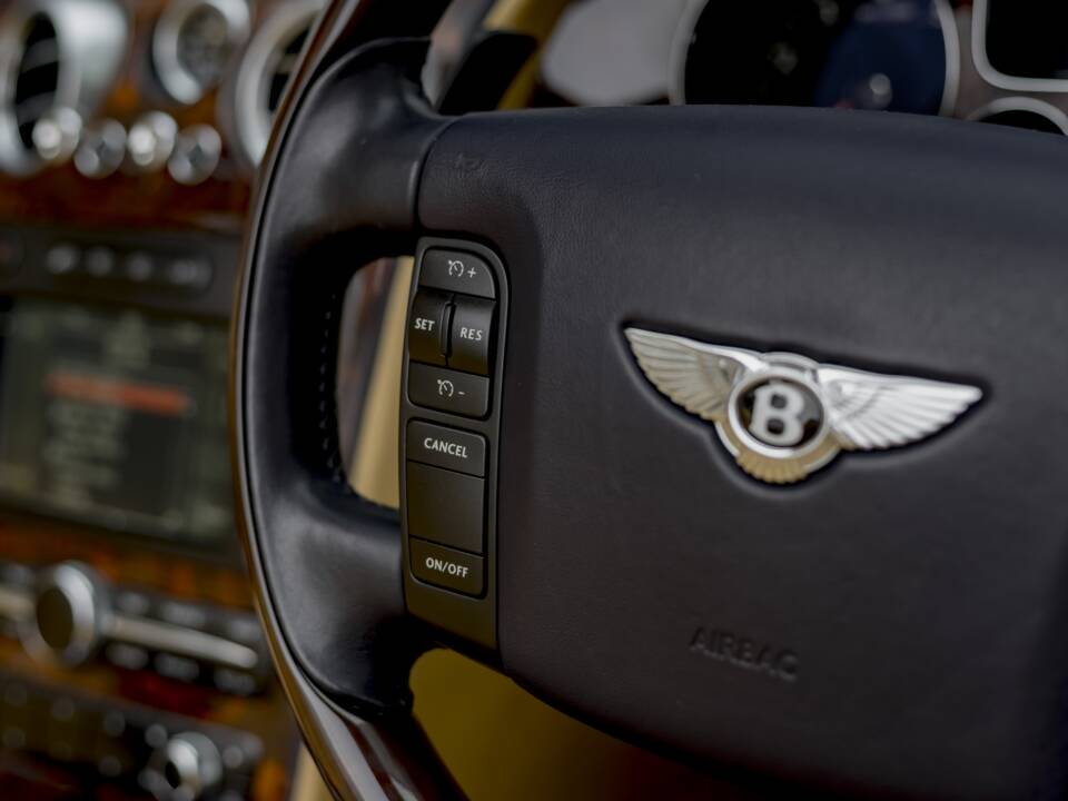 Imagen 21/33 de Bentley Continental GTC (2007)