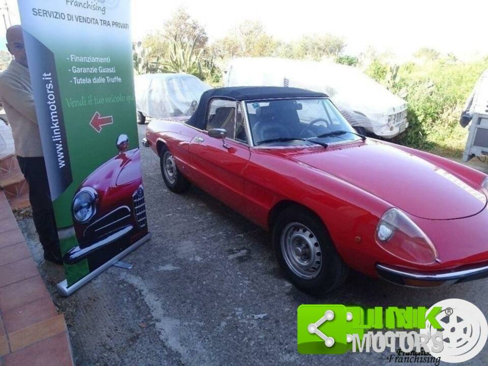 Image 6/10 of Alfa Romeo 2000 Spider Veloce (1980)