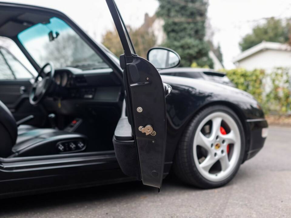 Bild 4/19 von Porsche 911 Carrera 4 (1996)