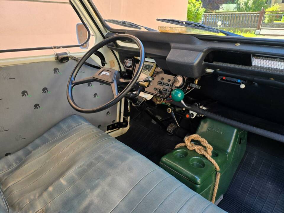 Image 28/50 of Citroën 2 CV 6 (1991)