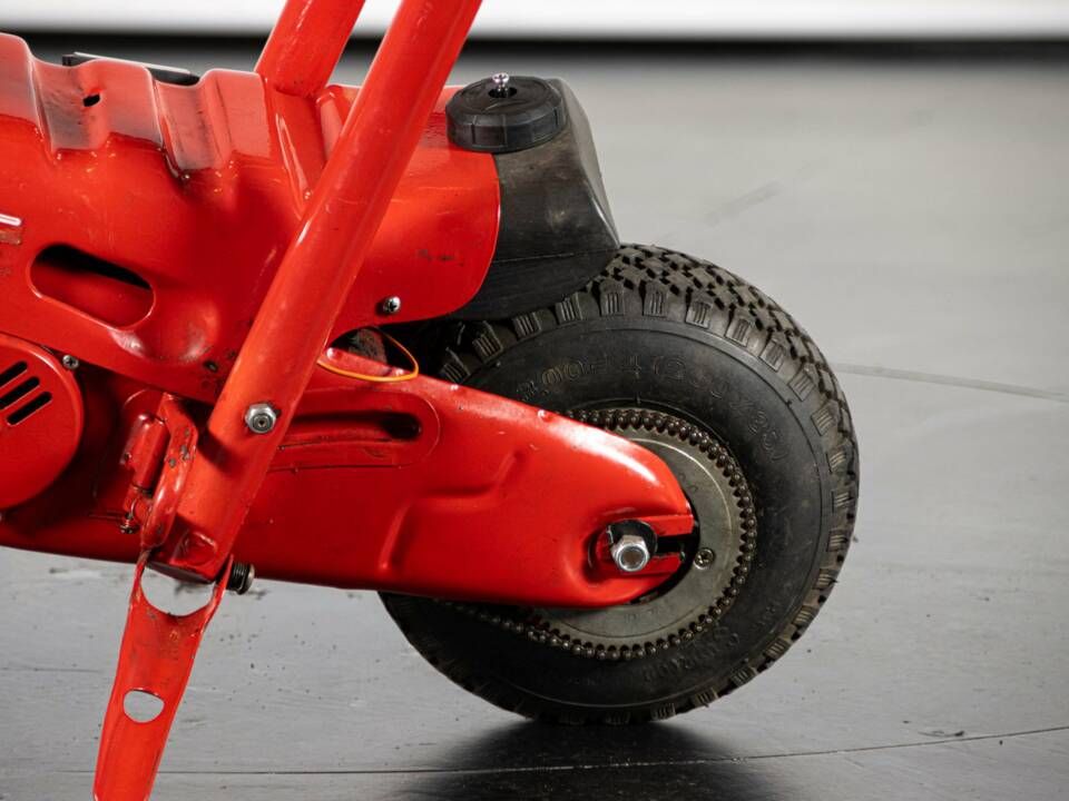 Image 36/50 de Quasar Tender (1983)