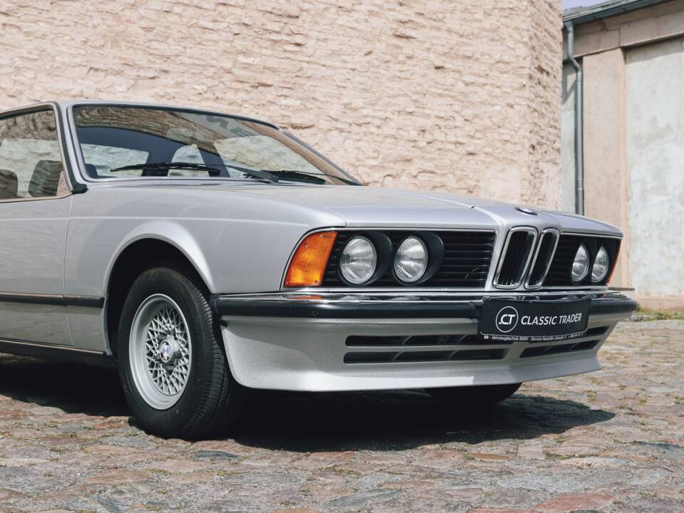 Bild 30/106 von BMW 633 CSi (1976)