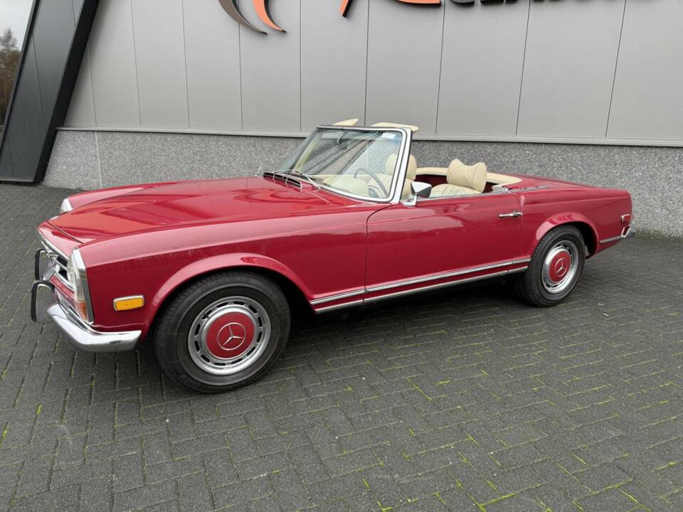 Image 3/50 of Mercedes-Benz 280 SL (1971)