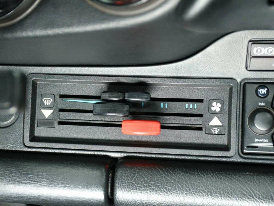 Image 19/30 of Porsche 911 Carrera 3.2 "25 years 911" (1989)