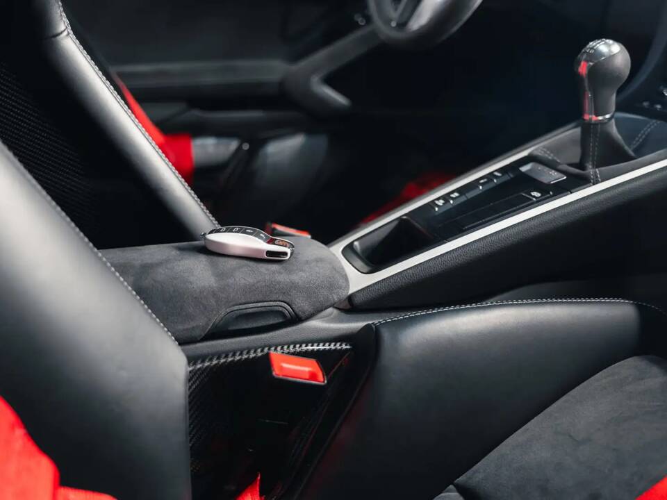Afbeelding 25/36 van Porsche Cayman GT4 (2016)