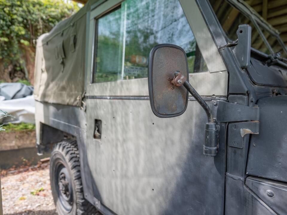 Image 37/50 de Land Rover 88 (1974)