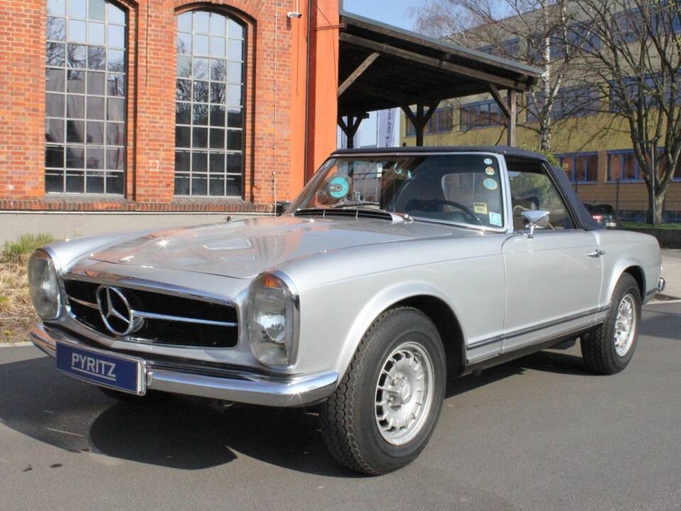 Bild 2/15 von Mercedes-Benz 230 SL (1966)