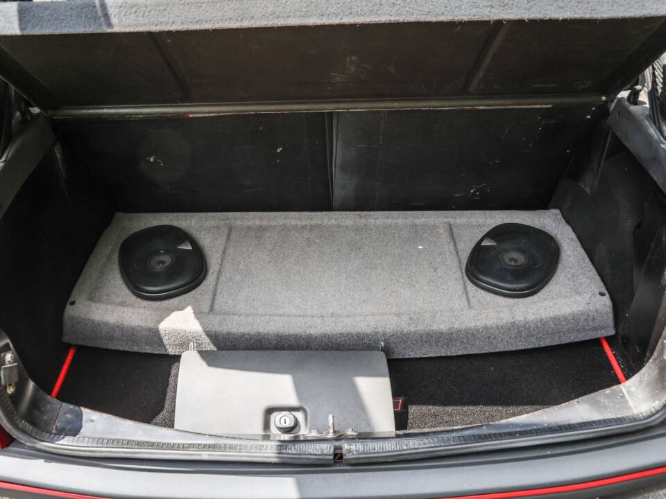 Bild 27/33 von Peugeot 205 GTi 1.9 (1987)