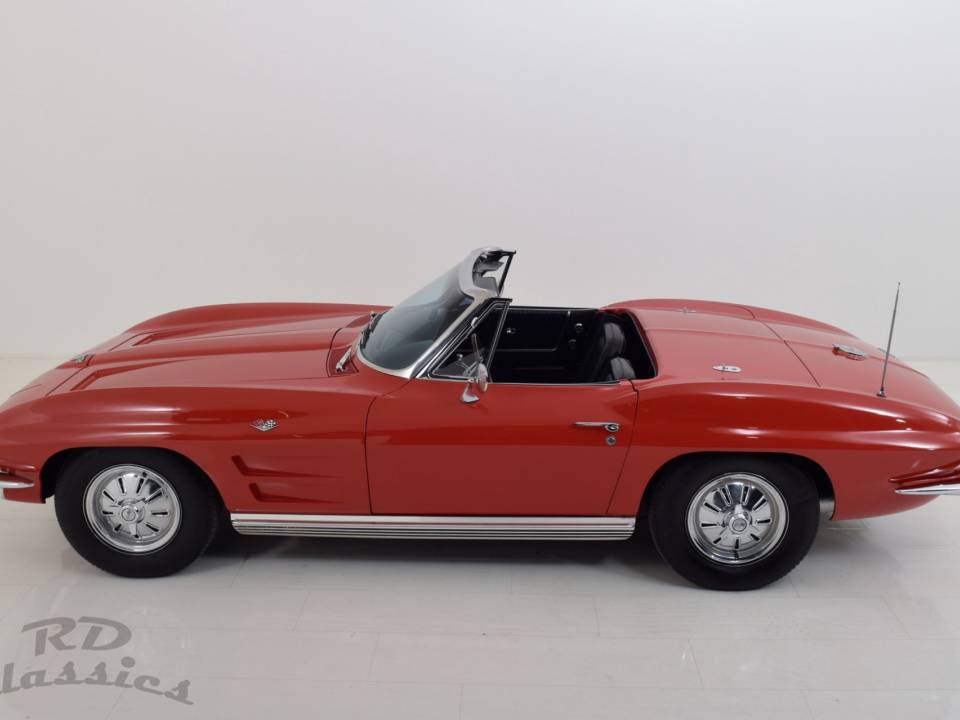 Image 3/44 of Chevrolet Corvette Sting Ray Convertible (1964)