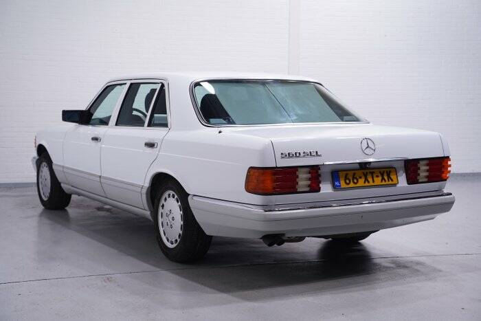 Immagine 4/7 di Mercedes-Benz 560 SEL (1989)