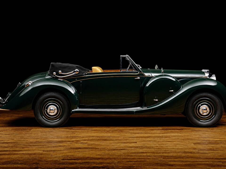 Image 3/15 of Lagonda V12 DHC (1938)