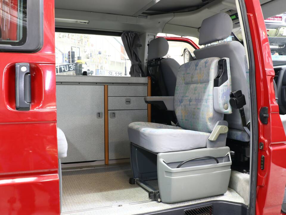 Bild 31/47 von Volkswagen T4 California 2.5 (1995)