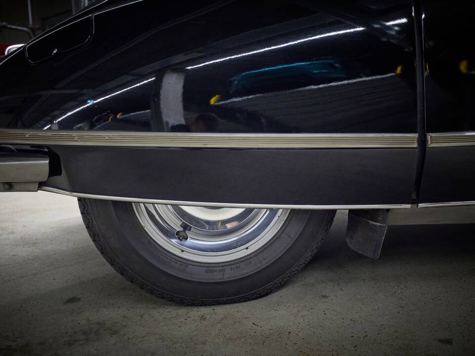 Image 27/98 de Citroën DS 21 Pallas (1971)