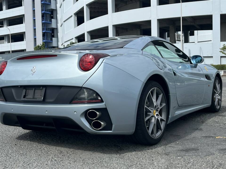 Afbeelding 7/66 van Ferrari California 30 (2013)