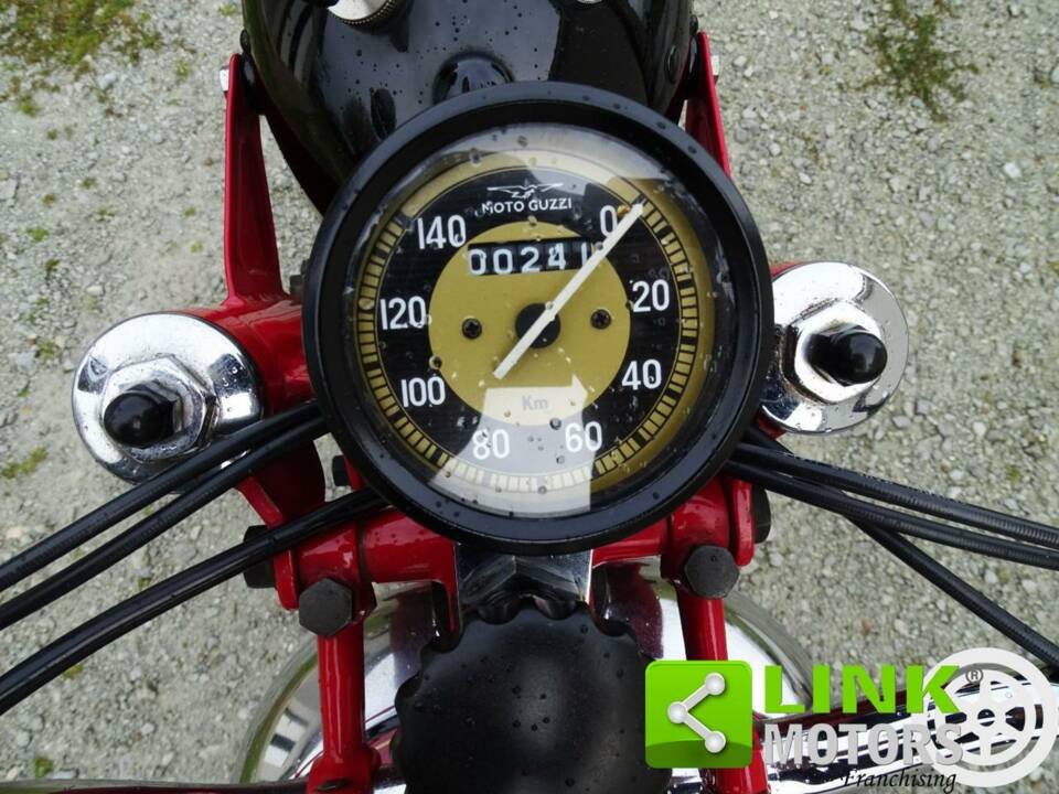 Image 2/10 of Moto Guzzi DUMMY (1948)