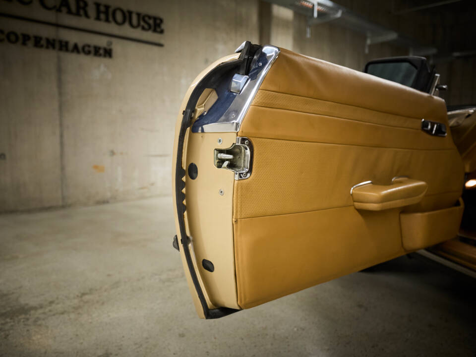 Image 71/99 of Mercedes-Benz 300 SL (1987)