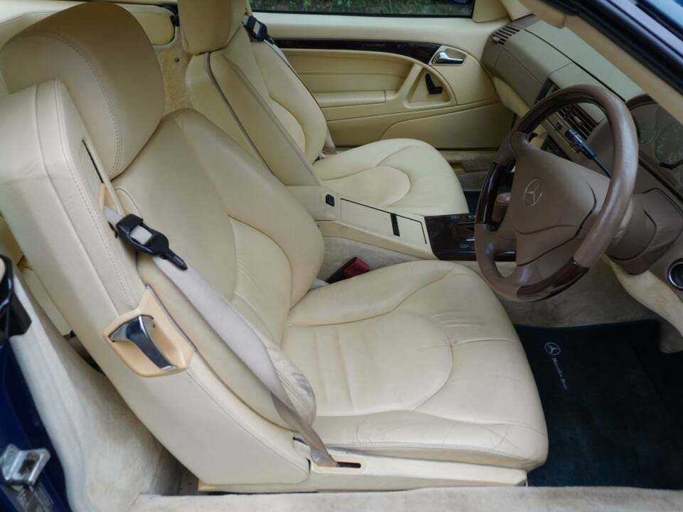 Image 9/26 of Mercedes-Benz SL 280 (1999)