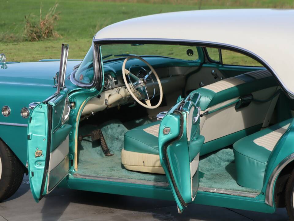 Image 11/50 of Buick 60 Century Riviera (1955)
