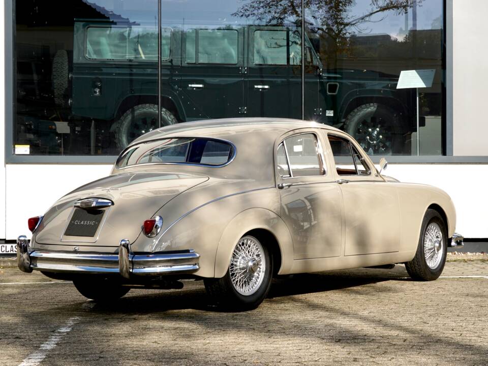 Image 17/38 of Jaguar 3.4 Litre (1958)