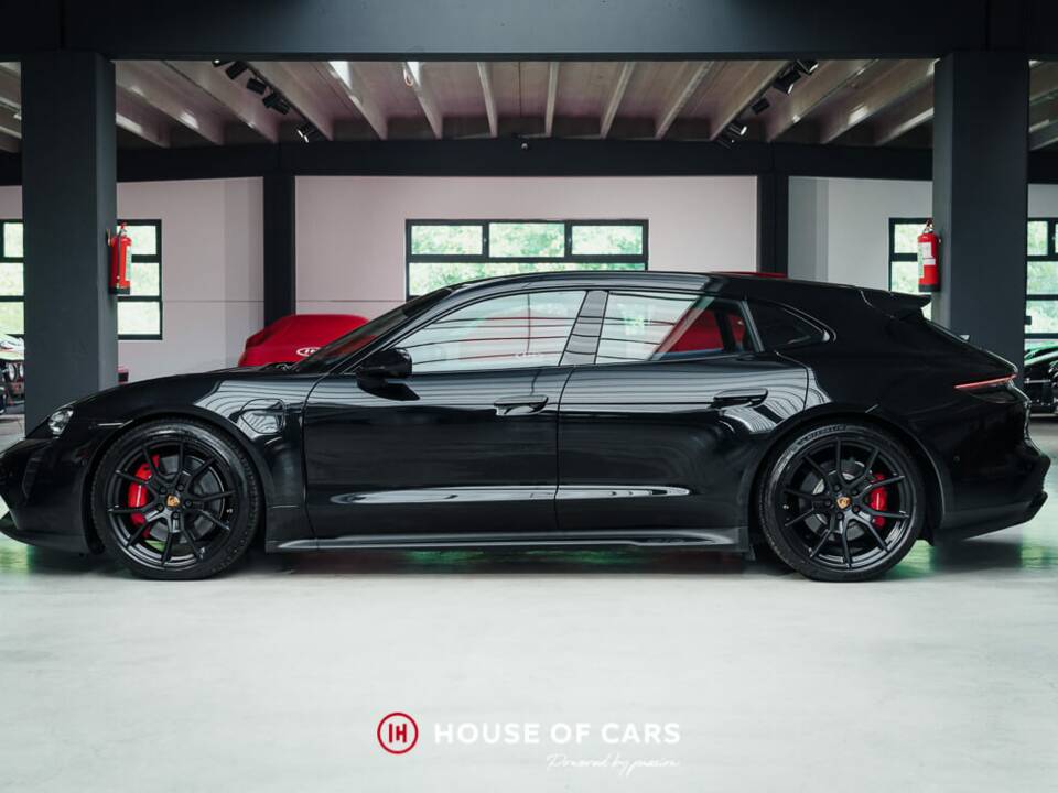 Image 10/23 de Porsche Taycan GTS Sport Turismo (2022)