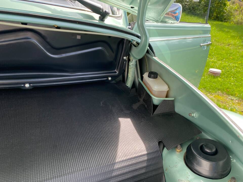 Image 37/96 of Volkswagen Beetle 1303 (1980)