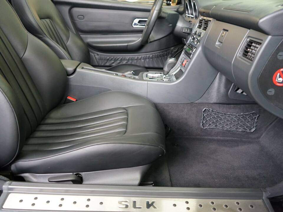 Bild 24/50 von Mercedes-Benz SLK 230 Kompressor (2003)