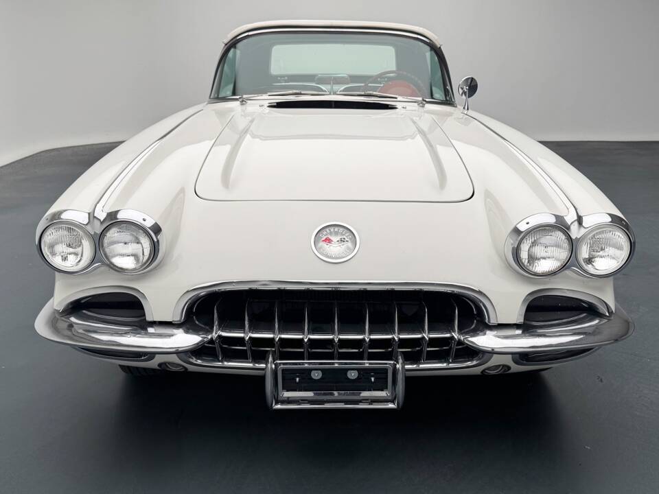 Image 4/19 of Chevrolet Corvette (1959)