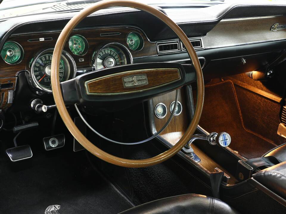 Image 10/14 de Ford Shelby GT 500-KR (1968)