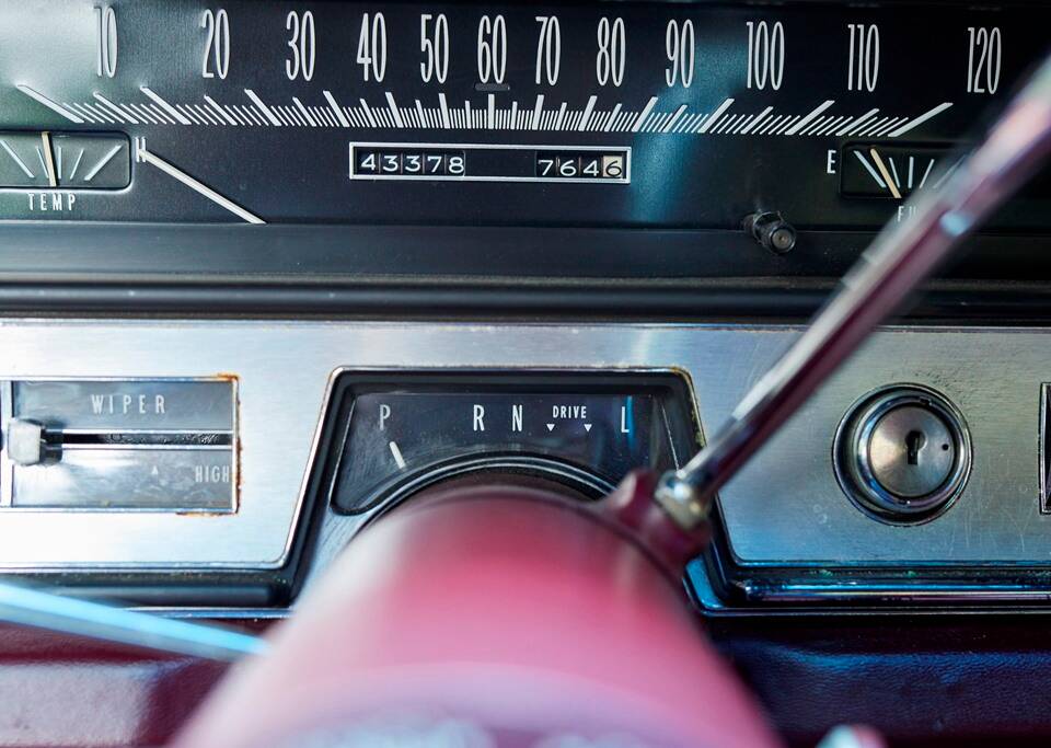 Bild 144/200 von Cadillac Coupe DeVille (1968)