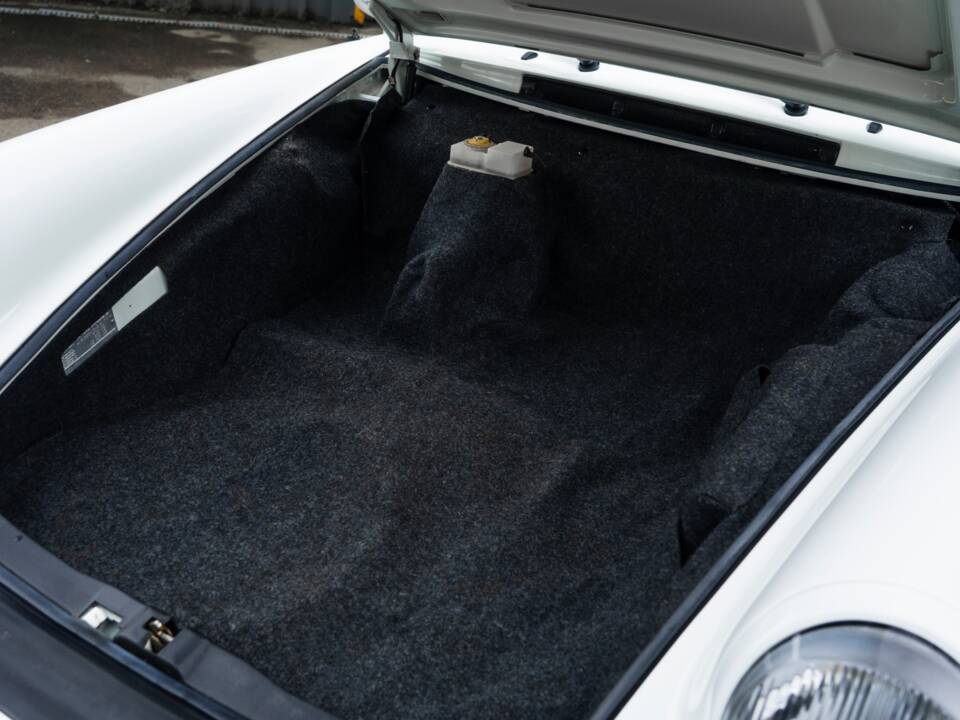 Bild 16/48 von Porsche 911 Speedster 3.2 (1989)